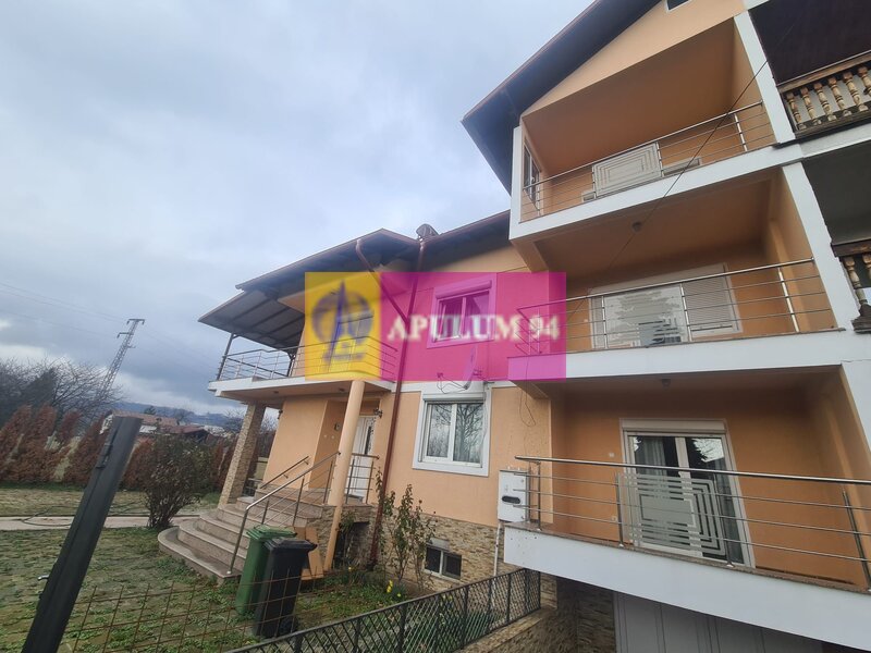 Vila de vanzare in Banesti